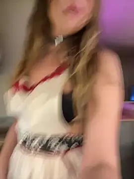 Snapshot of sophielove888 chatting on December 19, 1:56 am sophielove888 online show from December 19, 1:56 am