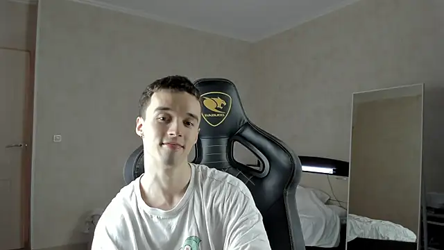 MasonWarholl online show from March 1, 7:48 pm