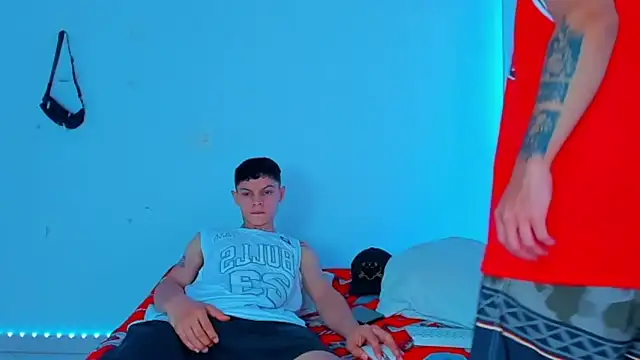 HOT boy2025 online show from December 19, 6:23 pm