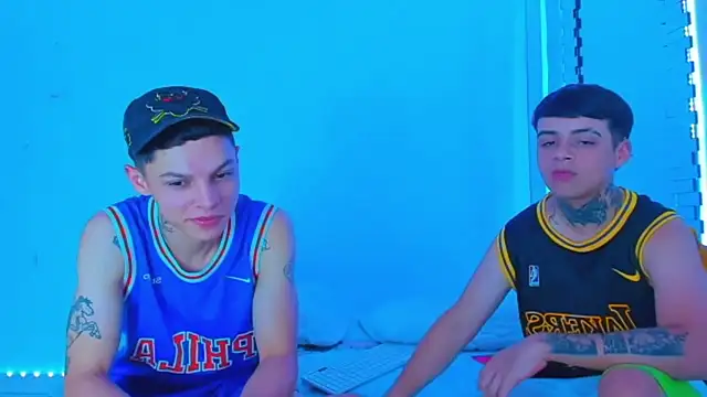 HOT boy2025 online show from February 2, 1:12 am