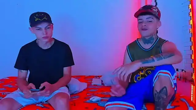 HOT boy2025 online show from February 10, 11:02 pm