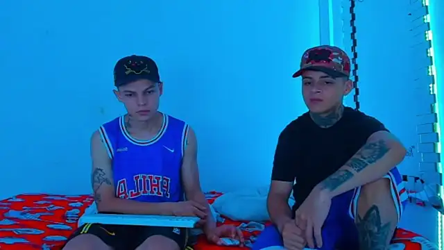 HOT boy2025 online show from February 12, 1:19 am