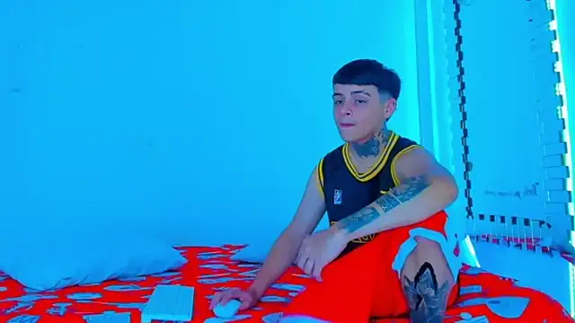 HOT boy2025 online show from March 4, 7:22 pm