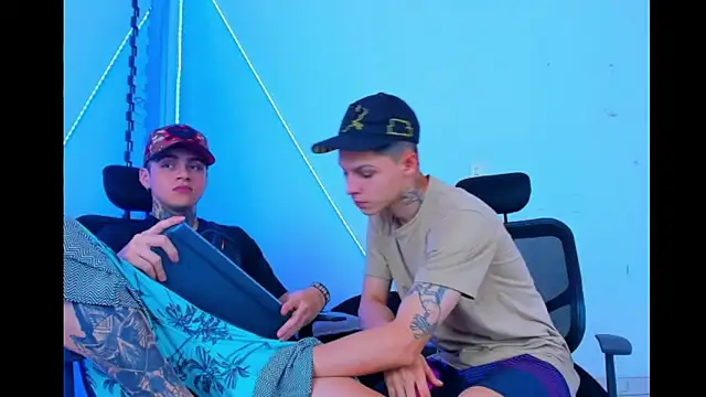 HOT boy2025 online show from September 20, 12:28 pm