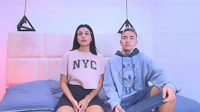 Tinny and Candy online show from March 18, 1:20 pm