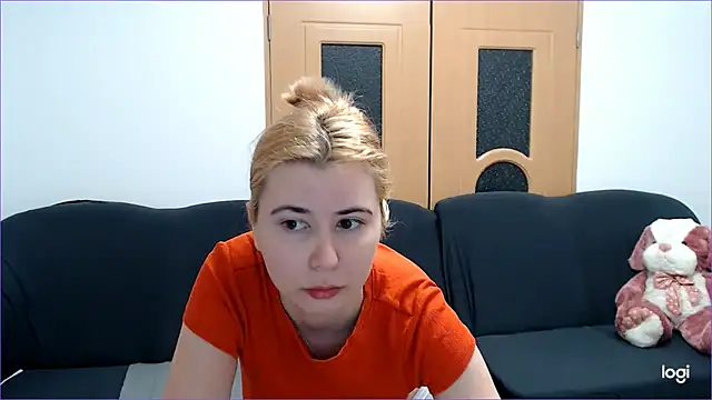 VioletaFlower7 online show from February 14, 5:36 pm