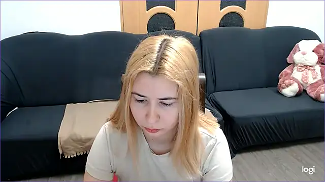 VioletaFlower7 online show from February 18, 8:38 am