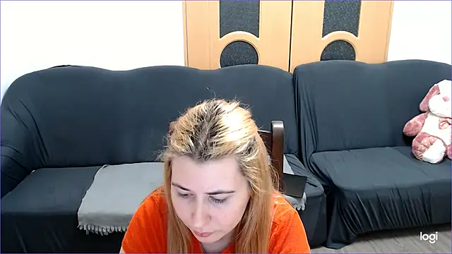 VioletaFlower7 online show from March 13, 9:16 pm