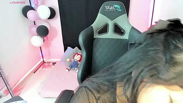 zoesullivan online show from December 2, 10:07 am