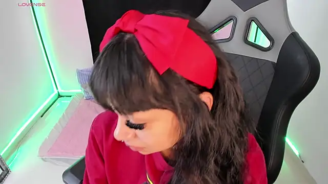 zoesullivan online show from December 24, 12:55 pm