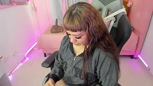 zoesullivan online show from September 20, 2:40 pm