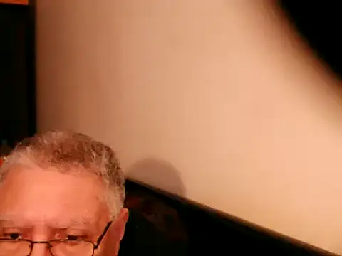 Snapshot of 100Tauros chatting on March 8, 12:09 pm 100Tauros online show from March 8, 12:09 pm