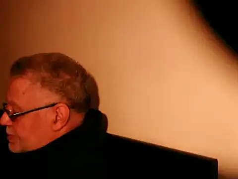 Snapshot of 100Tauros chatting on March 14, 9:54 pm 100Tauros online show from March 14, 9:54 pm