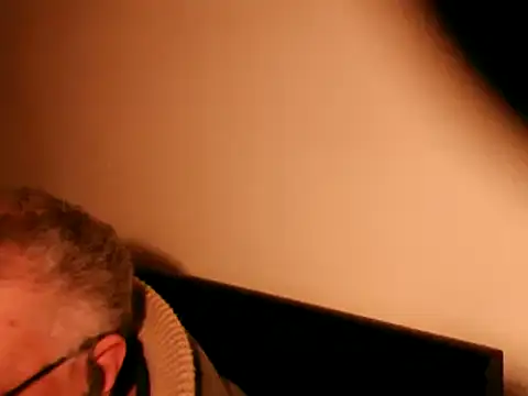 Snapshot of 100Tauros chatting on March 16, 8:11 pm 100Tauros online show from March 16, 8:11 pm