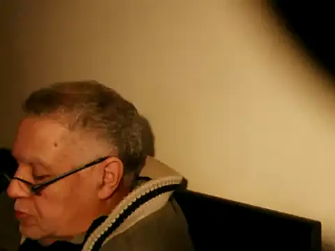 Snapshot of 100Tauros chatting on March 19, 6:12 pm 100Tauros online show from March 19, 6:12 pm