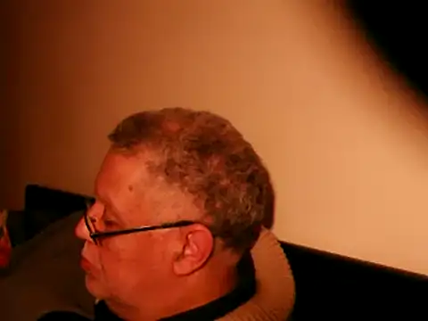 Snapshot of 100Tauros chatting on March 20, 8:40 pm 100Tauros online show from March 20, 8:40 pm