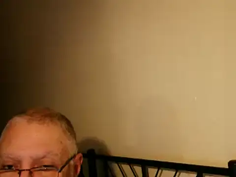 Snapshot of 100Tauros chatting on September 9, 5:45 pm 100Tauros online show from September 9, 5:45 pm