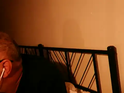 Snapshot of 100Tauros chatting on September 10, 8:31 pm 100Tauros online show from September 10, 8:31 pm