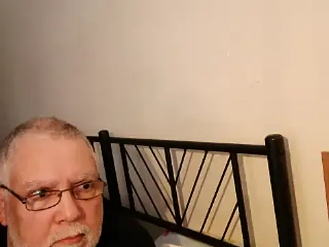 Snapshot of 100Tauros chatting on September 13, 10:04 am 100Tauros online show from September 13, 10:04 am