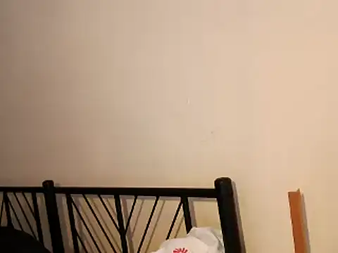 Snapshot of 100Tauros chatting on September 17, 10:50 am 100Tauros online show from September 17, 10:50 am