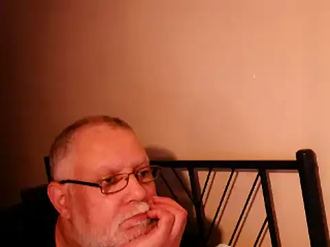 Snapshot of 100Tauros chatting on September 19, 8:53 pm 100Tauros online show from September 19, 8:53 pm