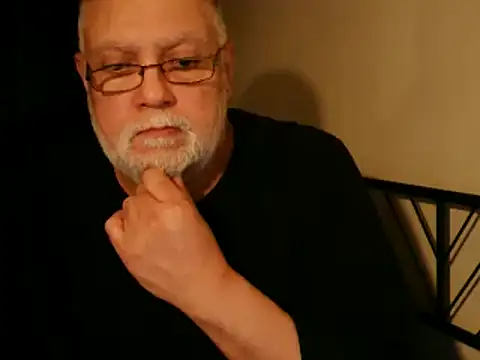 Snapshot of 100Tauros chatting on September 22, 9:39 pm 100Tauros online show from September 22, 9:39 pm