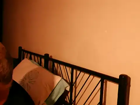 Snapshot of 100Tauros chatting on September 25, 9:29 pm 100Tauros online show from September 25, 9:29 pm