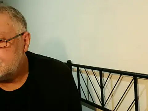 Snapshot of 100Tauros chatting on October 4, 9:24 pm 100Tauros online show from October 4, 9:24 pm