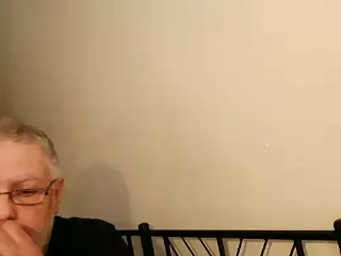 Snapshot of 100Tauros chatting on October 8, 10:13 am 100Tauros online show from October 8, 10:13 am