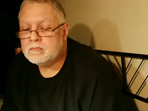 Snapshot of 100Tauros chatting on October 8, 10:18 pm 100Tauros online show from October 8, 10:18 pm