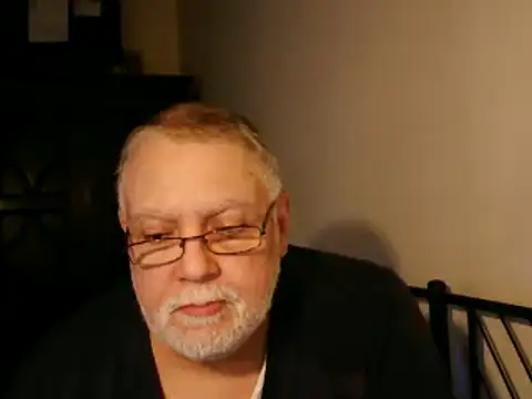 Snapshot of 100Tauros chatting on October 12, 9:25 pm 100Tauros online show from October 12, 9:25 pm