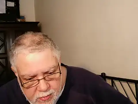 Snapshot of 100Tauros chatting on October 14, 10:38 am 100Tauros online show from October 14, 10:38 am