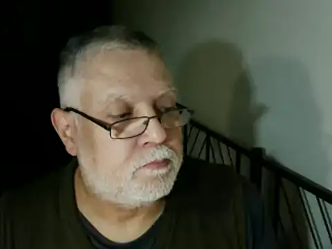 Snapshot of 100Tauros chatting on October 25, 9:42 pm 100Tauros online show from October 25, 9:42 pm