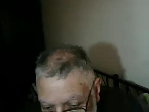 Snapshot of 100Tauros chatting on October 29, 10:28 am 100Tauros online show from October 29, 10:28 am