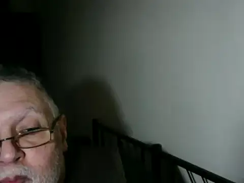 Snapshot of 100Tauros chatting on November 3, 9:59 pm 100Tauros online show from November 3, 9:59 pm