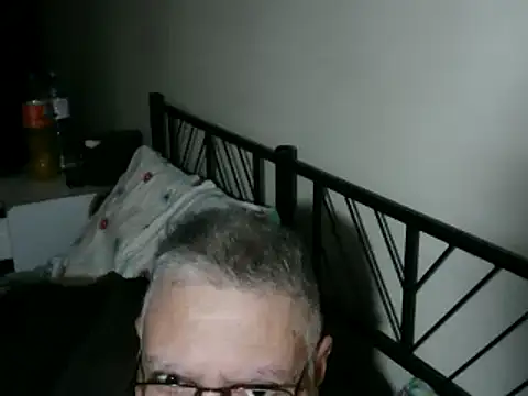 Snapshot of 100Tauros chatting on November 4, 10:03 am 100Tauros online show from November 4, 10:03 am