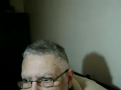 Snapshot of 100Tauros chatting on November 7, 11:10 am 100Tauros online show from November 7, 11:10 am