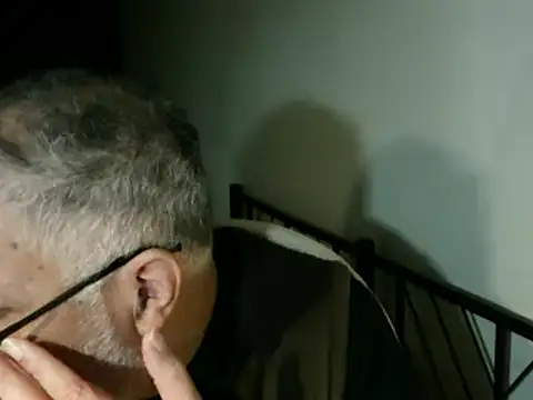 Snapshot of 100Tauros chatting on November 10, 12:31 am 100Tauros online show from November 10, 12:31 am