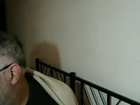 Snapshot of 100Tauros chatting on November 14, 2:27 pm 100Tauros online show from November 14, 2:27 pm