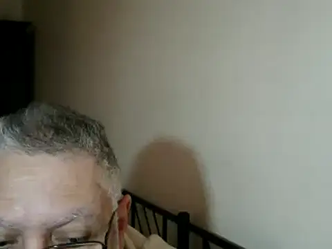 Snapshot of 100Tauros chatting on November 15, 2:46 pm 100Tauros online show from November 15, 2:46 pm