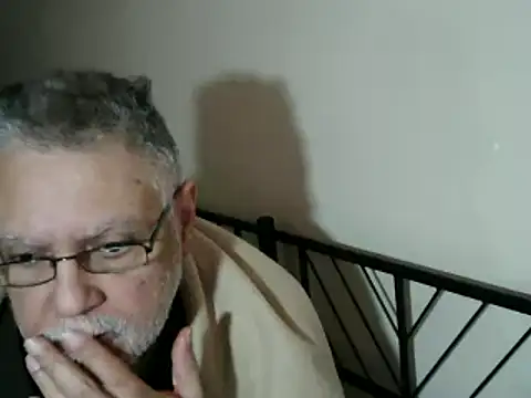 Snapshot of 100Tauros chatting on November 20, 10:37 am 100Tauros online show from November 20, 10:37 am