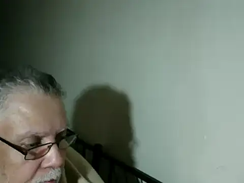 Snapshot of 100Tauros chatting on November 20, 10:42 pm 100Tauros online show from November 20, 10:42 pm