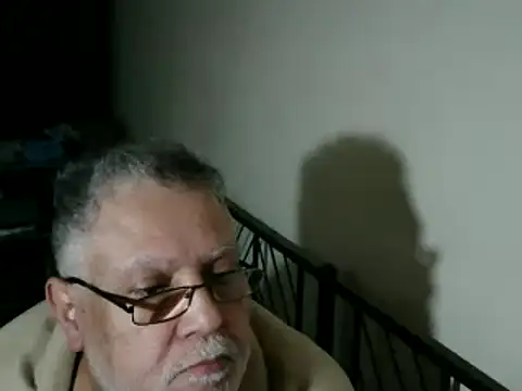 Snapshot of 100Tauros chatting on November 27, 4:42 pm 100Tauros online show from November 27, 4:42 pm