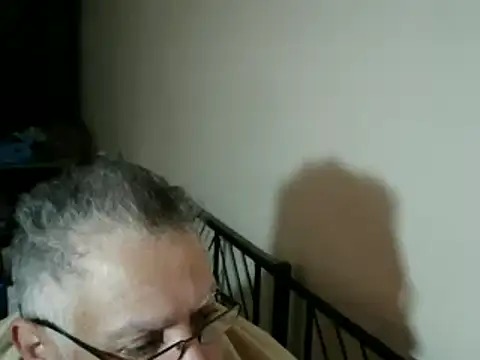 Snapshot of 100Tauros chatting on November 29, 11:24 am 100Tauros online show from November 29, 11:24 am