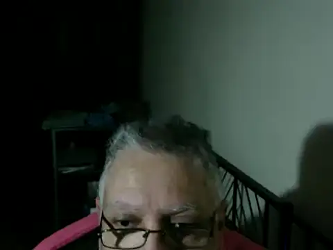 Snapshot of 100Tauros chatting on December 1, 5:07 pm 100Tauros online show from December 1, 5:07 pm