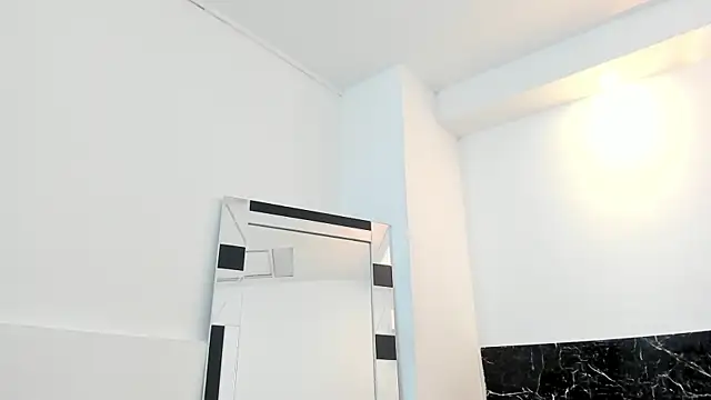 Juliabadlee online show from February 22, 3:34 am