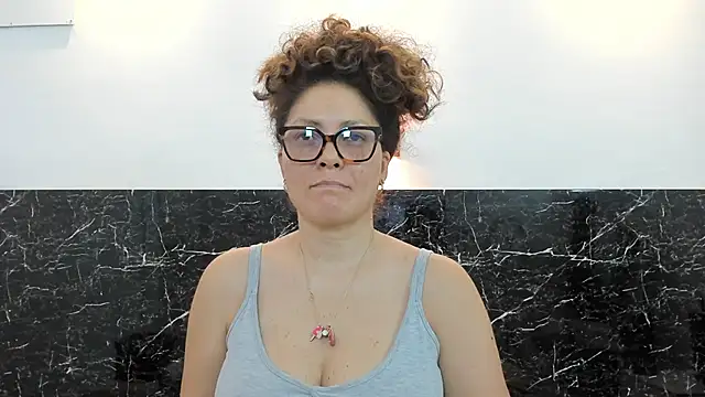 Juliabadlee online show from February 23, 12:19 am