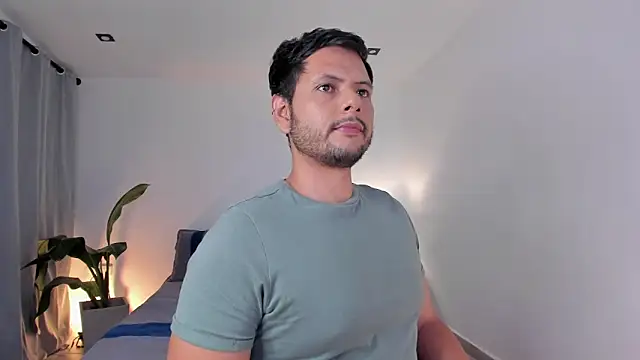 Nate Ocean online show from December 19, 1:01 am