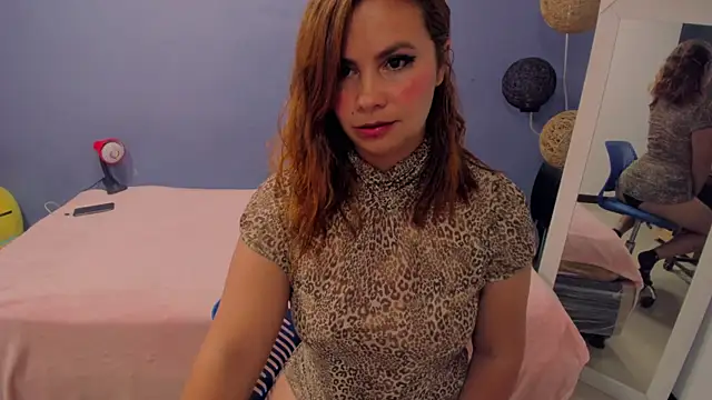 Snapshot of gigi_stephans chatting on February 10, 2:08 am gigi stephans online show from February 10, 2:08 am