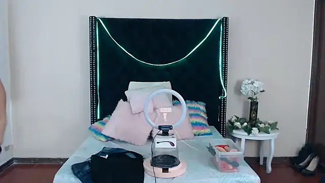 VioletaaaSlave online show from September 19, 11:44 am